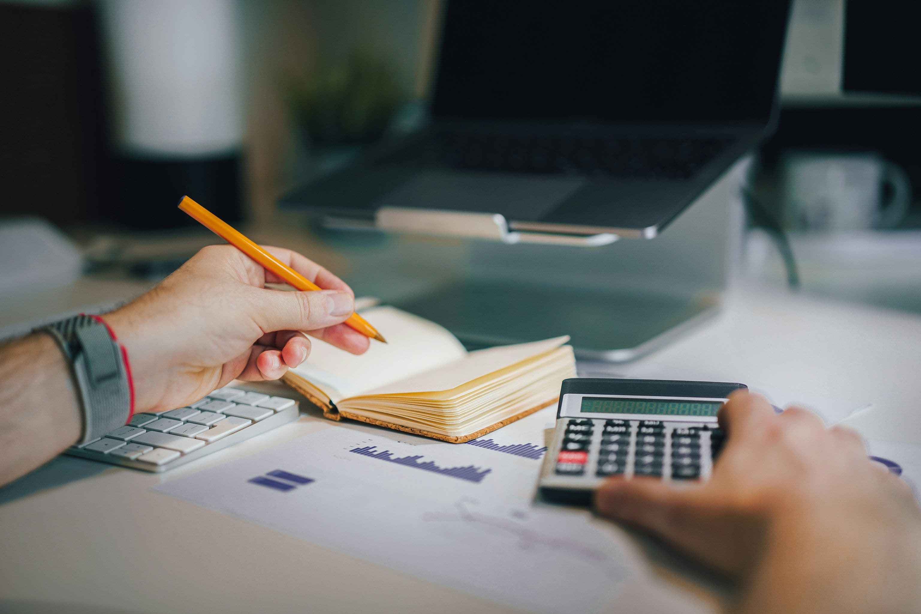 How to Read a Private Company Valuation: A Framework for Wholesale Investors